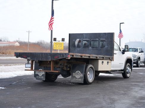 Used 2022 GMC Sierra 3500 Pro w/ Convenience Package image 3