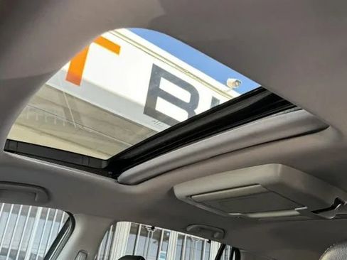 Used 2019 Honda Pilot Touring image 27