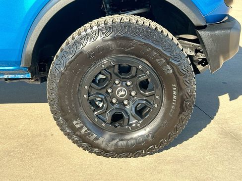 Used 2022 Ford Bronco Wildtrak image 10