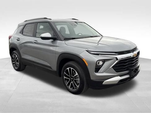 Used 2025 Chevrolet TrailBlazer LT image 7