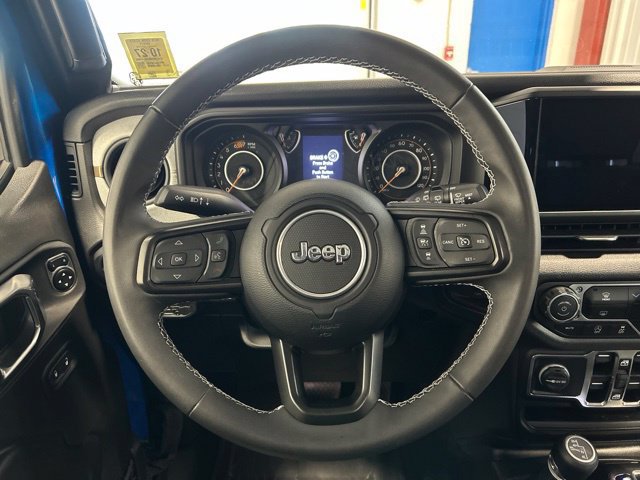 Used 2025 Jeep Wrangler Unlimited Sport AWD/4WD image 14