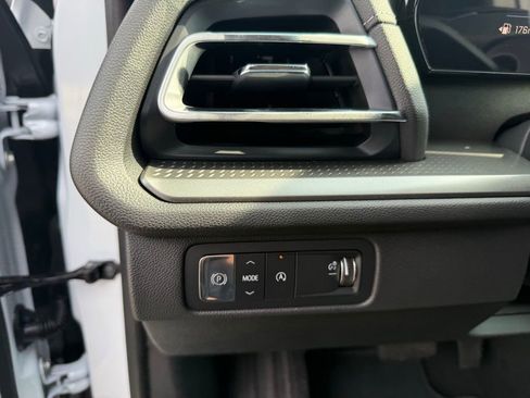 New 2026 Chevrolet Traverse LT image 31