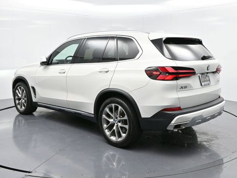 Used 2024 BMW X5 xDrive40i w/ Premium Package image 5