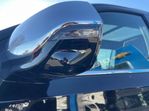 New 2026 Chevrolet Suburban Premier w/ Sun And Tow Package image 10