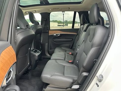 Certified 2024 Volvo XC90 B5 Plus AWD/4WD image 14
