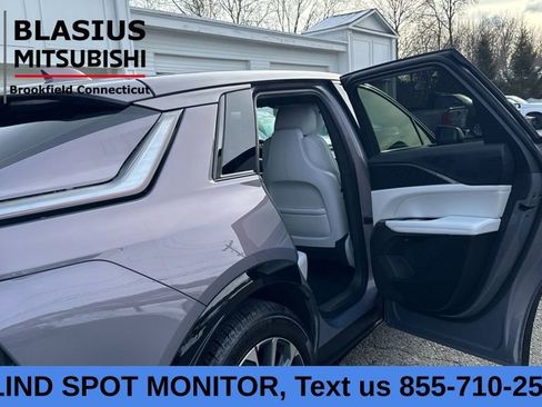 Used 2024 Cadillac Lyriq Sport image 12