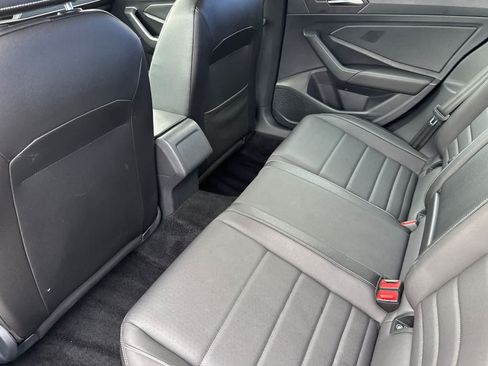 Used 2022 Volkswagen Jetta SE FWD image 12