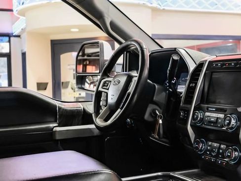 Used 2019 Ford F250 Lariat w/ Lariat Value Package image 12