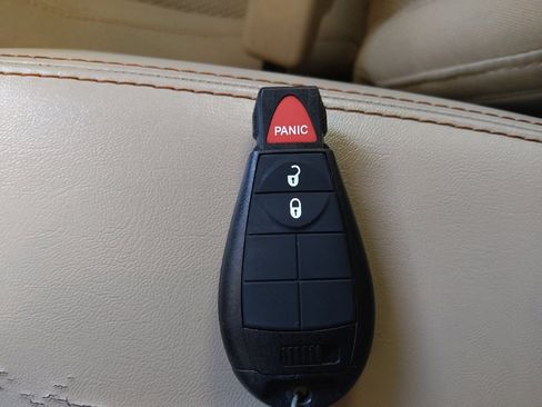 Used 2019 Jeep Cherokee Latitude w/ Popular Appearance Group FWD image 32