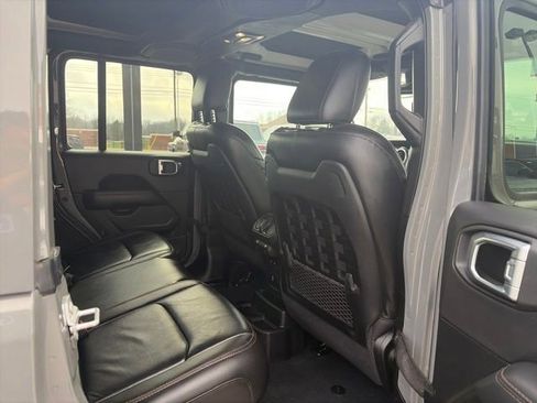 Used 2022 Jeep Wrangler Unlimited Rubicon image 34