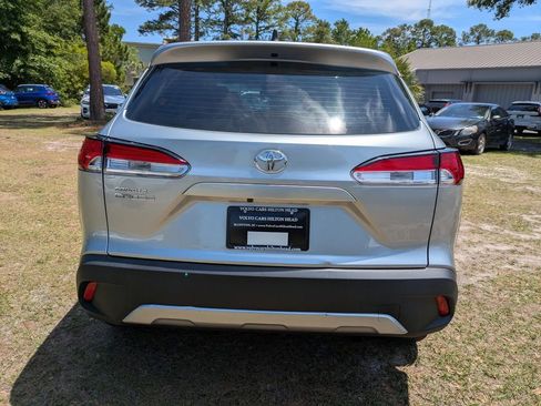 Used 2023 Toyota Corolla Cross L FWD image 5
