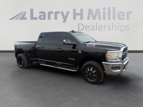 Used 2022 RAM 3500 Big Horn w/ Max Tow Package image 7