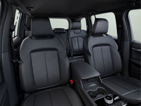 New 2025 Jeep Grand Cherokee Limited image 16