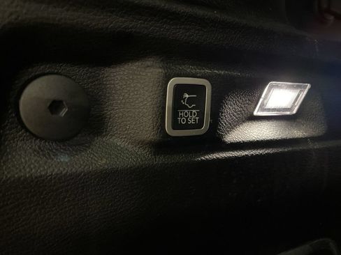 Used 2021 Jeep Grand Cherokee L Limited RWD image 29