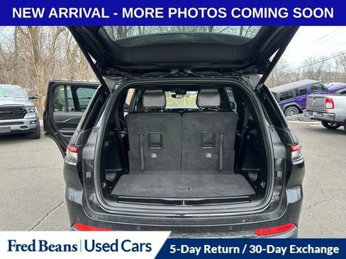 Used 2023 Jeep Grand Cherokee L Altitude image 14