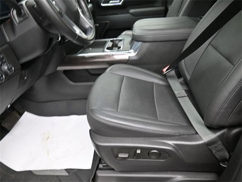 Used 2024 Chevrolet Silverado 2500 LTZ w/ LTZ Plus Package image 8