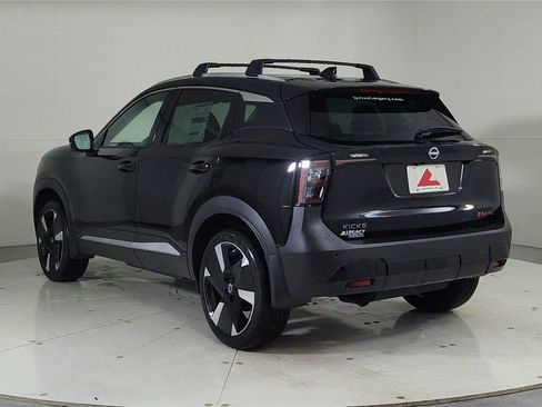 New 2026 Nissan Kicks SR w/ Cold Weather Package image 5