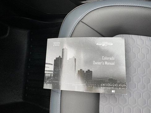 Used 2022 Chevrolet Colorado Z71 image 60