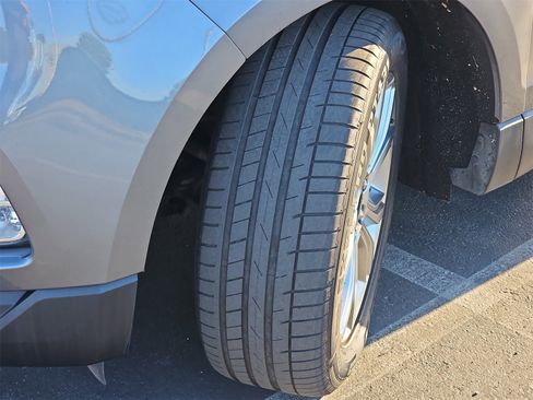 Used 2023 Ford Edge Titanium image 35