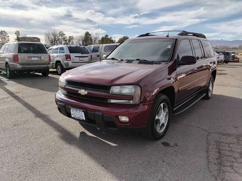 Used 2005 Chevrolet TrailBlazer EXT LT w/ Luxury Package image 1