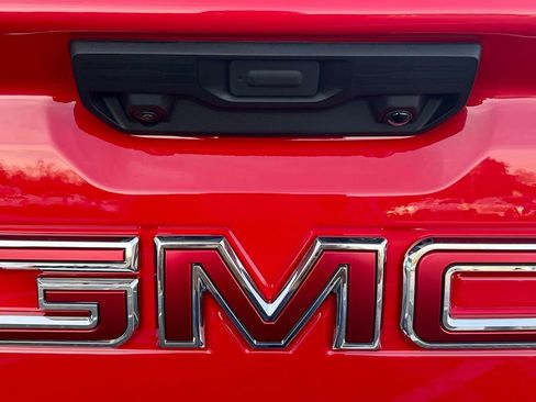 New 2026 GMC Sierra 1500 Elevation image 6