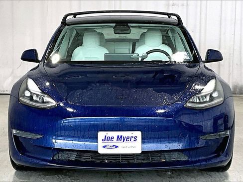 Used 2021 Tesla Model 3 Standard Range Plus image 3
