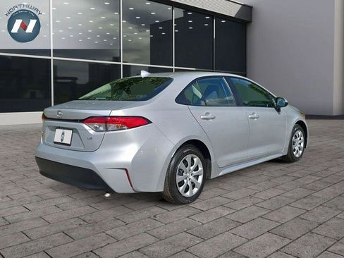 Used 2024 Toyota Corolla LE image 3