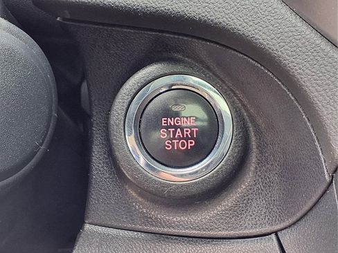 Used 2019 Subaru Ascent Premium AWD/4WD image 25