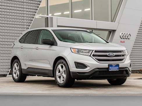 Used 2018 Ford Edge SE image 1