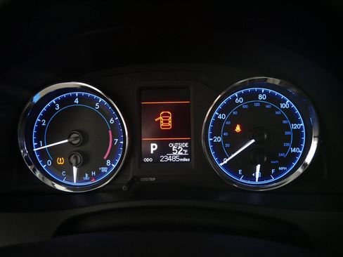 Used 2017 Toyota Corolla LE FWD image 21