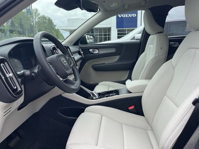 New 2026 Volvo XC40 B5 Plus w/ Protection Package Premier