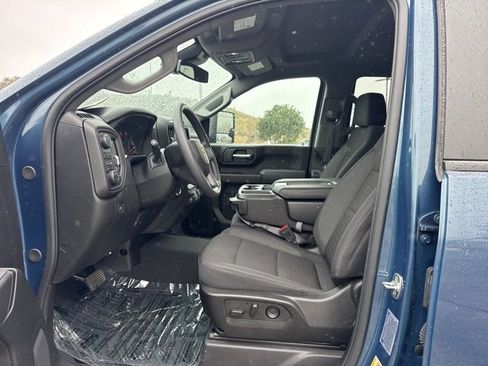 Certified 2025 Chevrolet Silverado 2500 Custom w/ Custom Value Package image 11