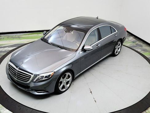Used 2016 Mercedes-Benz S 550 Sedan image 31