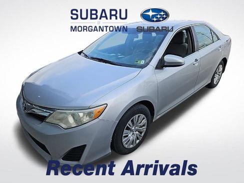 Used 2012 Toyota Camry LE image 1