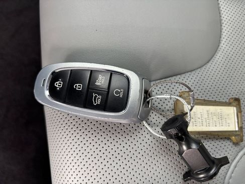 Used 2025 Hyundai Palisade SEL FWD image 23