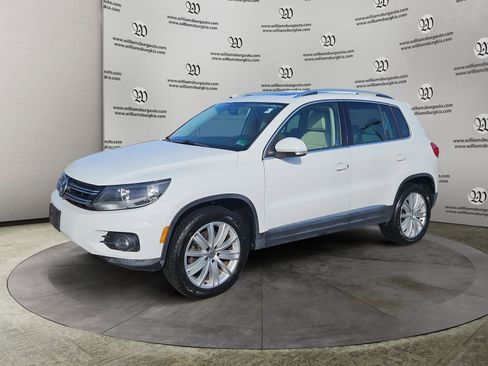 Used 2015 Volkswagen Tiguan SEL FWD image 1