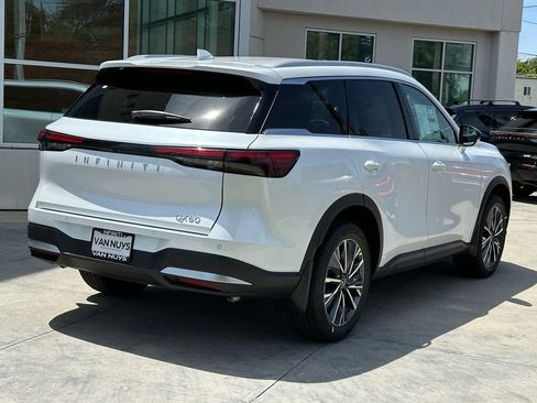 New 2027 INFINITI QX60 Luxe w/ Cargo Package FWD image 8
