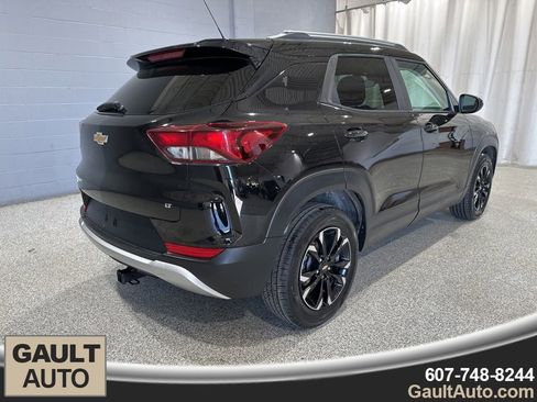 Used 2022 Chevrolet TrailBlazer LT image 3