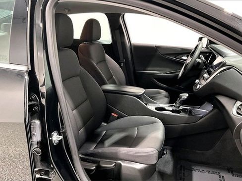 Used 2023 Chevrolet Malibu LT image 30