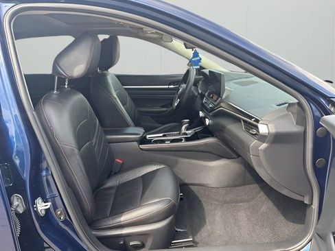 Used 2023 Nissan Altima 2.5 SR w/ SR Premium Package FWD image 13