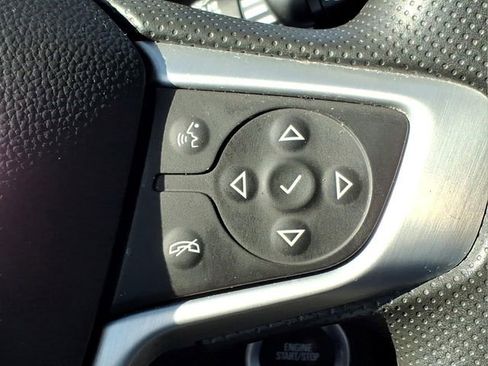 Used 2023 GMC Terrain SLE FWD image 26