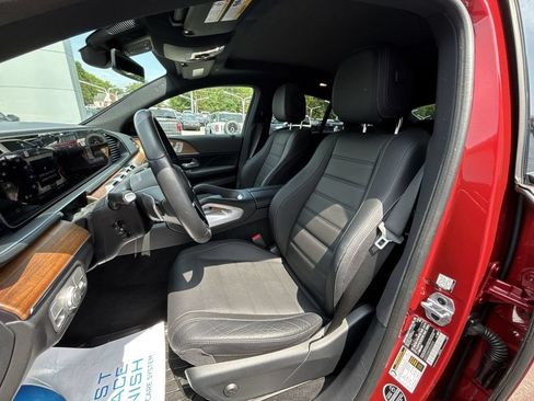 Used 2025 Mercedes-Benz GLE 450 4MATIC Coupe w/ Driver Assistance Package image 13