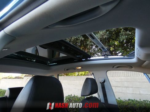 Used 2017 Volkswagen Tiguan SEL FWD image 31