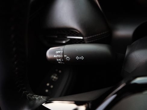 Certified 2025 Honda HR-V EX-L image 23