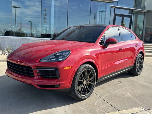 Used 2021 Porsche Cayenne S image 1