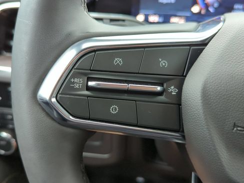 Used 2025 Chevrolet Tahoe Premier AWD/4WD image 11