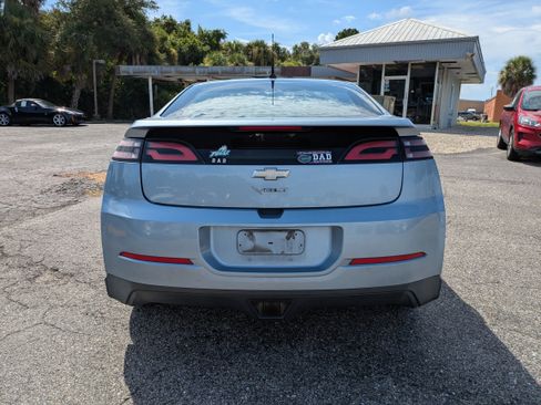 Used 2014 Chevrolet Volt FWD image 5
