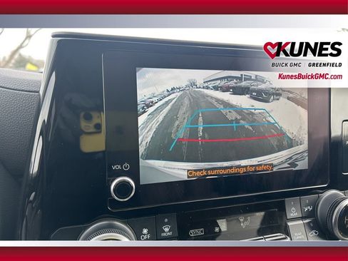 Used 2023 Toyota Highlander LE image 22