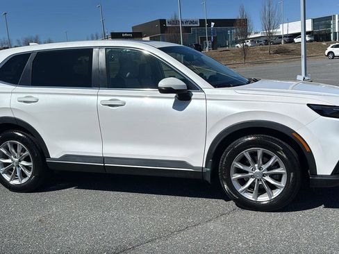 Used 2023 Honda CR-V EX image 3