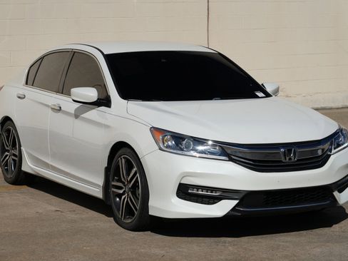 Used 2017 Honda Accord Sport image 46